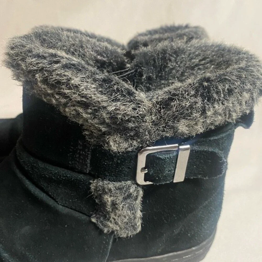 Khombu Lindsay leather suede winter boots faux fur 7 buckle lagen cottage